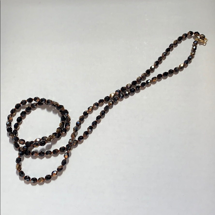Bead Necklace 40$